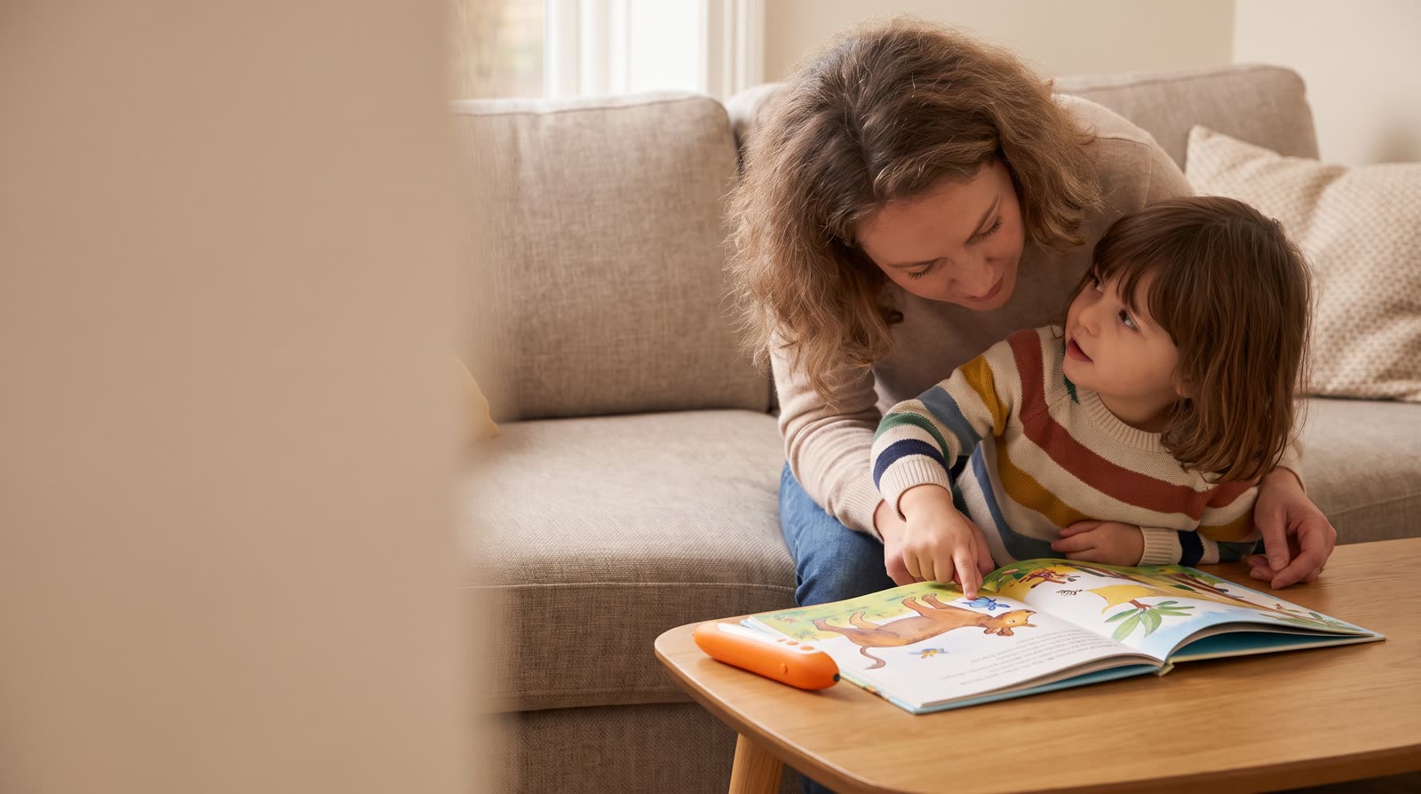 How can parents track a child's vocabulary progress using guided questions?