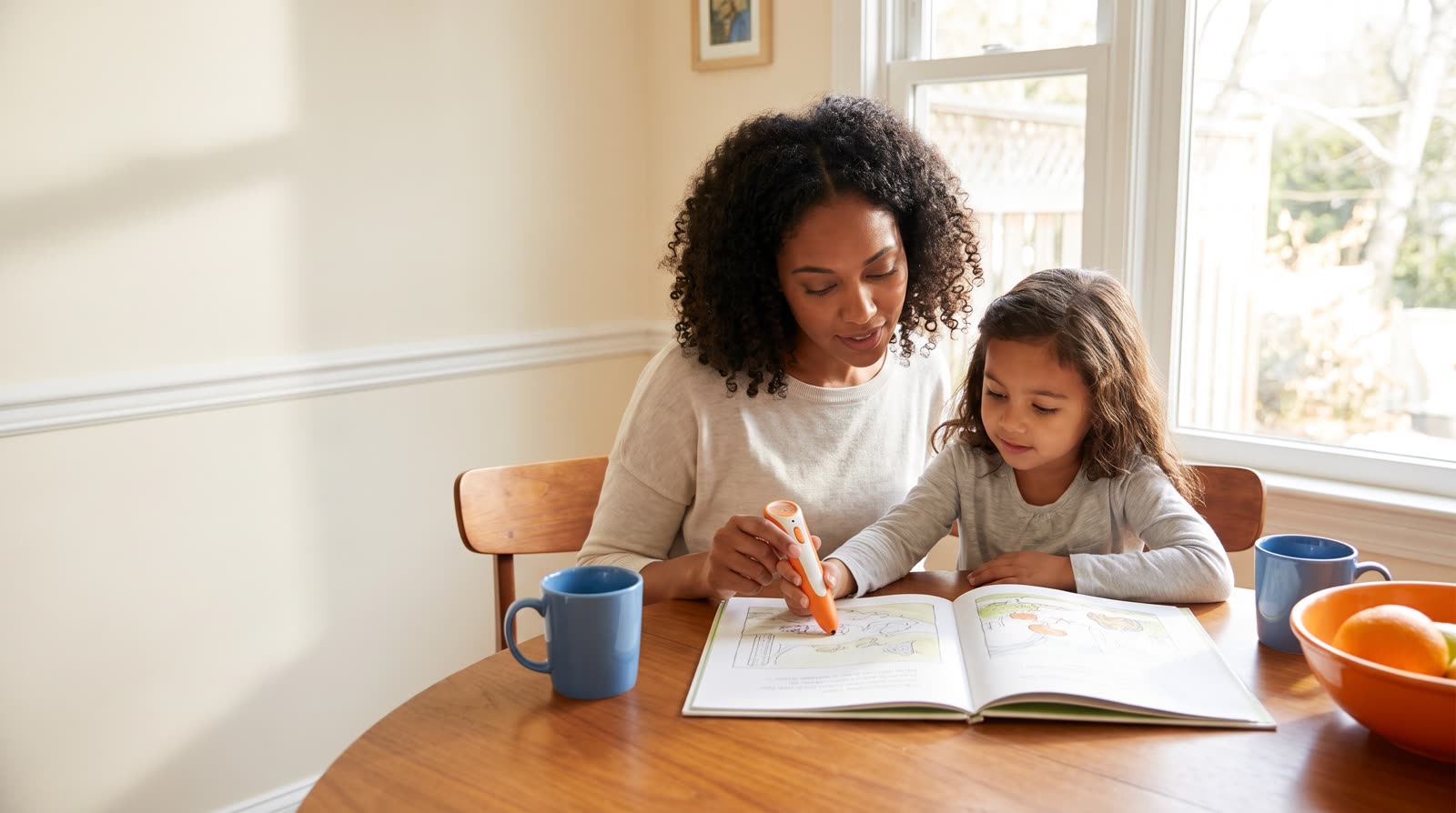Is a reading pen with adjustable volume suitable for children with bilingual language exposure?
