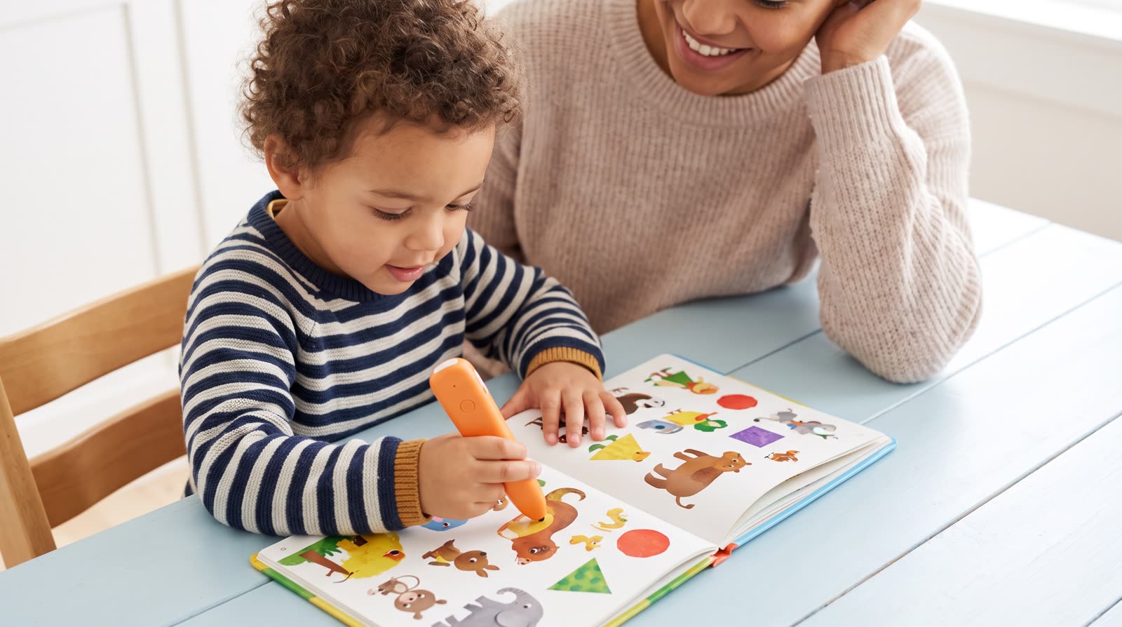 Is a reading pen with simple touch controls suitable for children with bilingual language exposure?