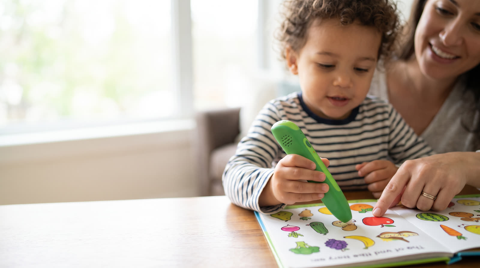 How Can a Reading Pen Help Children Learn English Vocabulary through Touch-and-Read Activities?