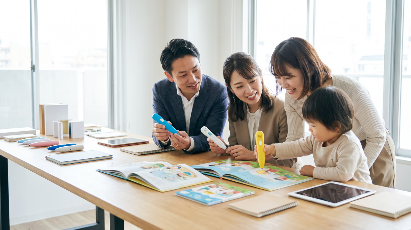 How Can an Importer Compare Talking Pen Sampling Routes?
